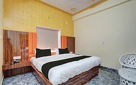 Jsb Palace 4*